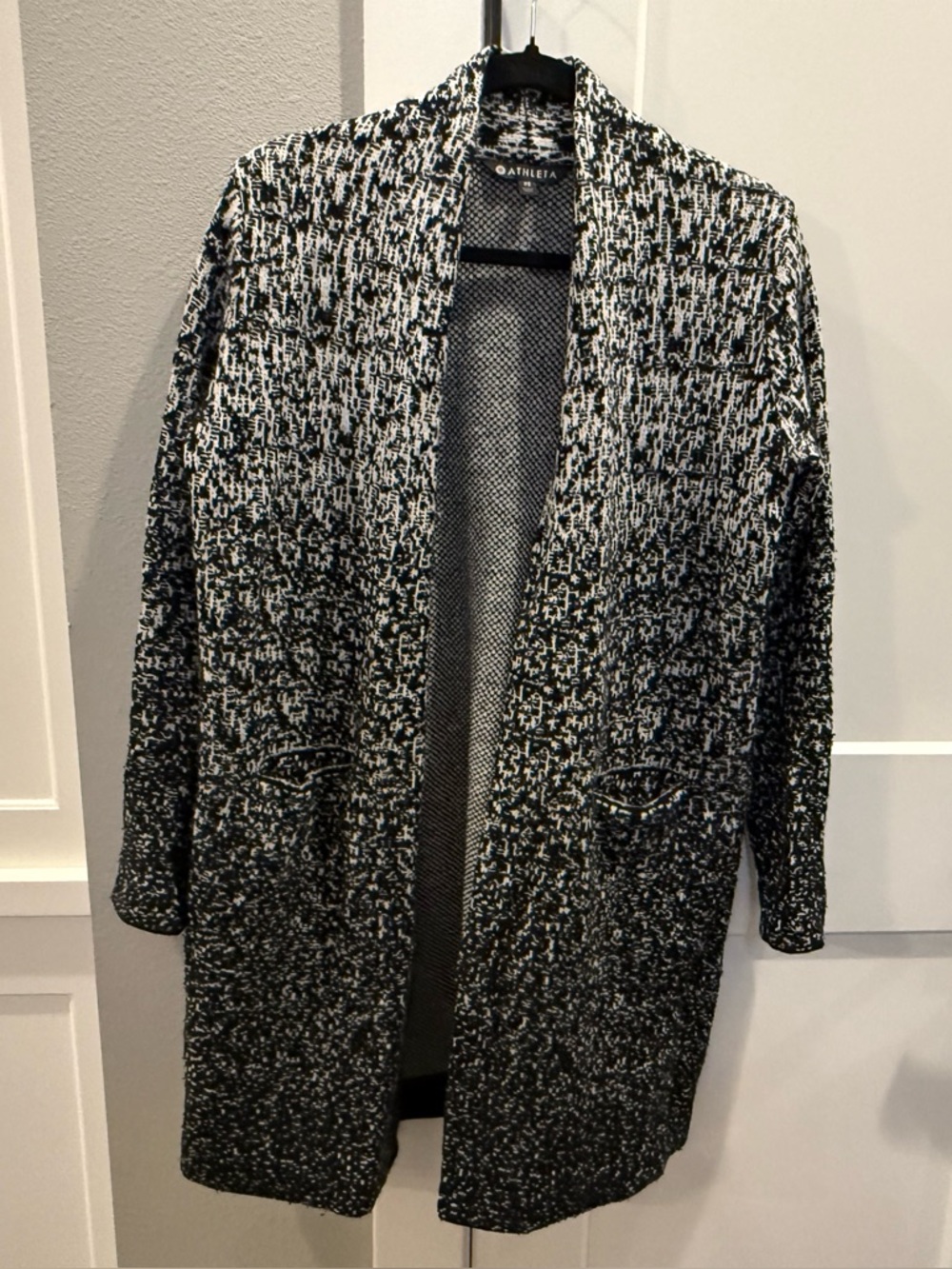 Athleta Women’s Black and White Knit Open Cardigan